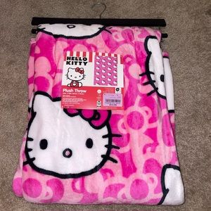 NWT Hello Kitty Throw Blanket
